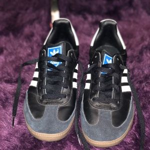 ADIDAS SAMBA CLASSIC (MEN SZ 6)